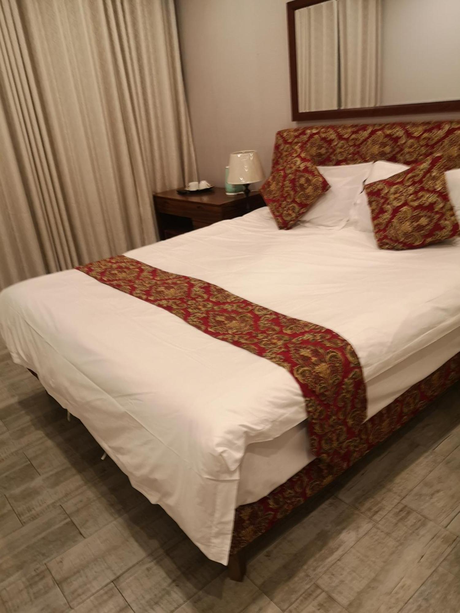 Lotus Guest House Йоханесбург Екстериор снимка