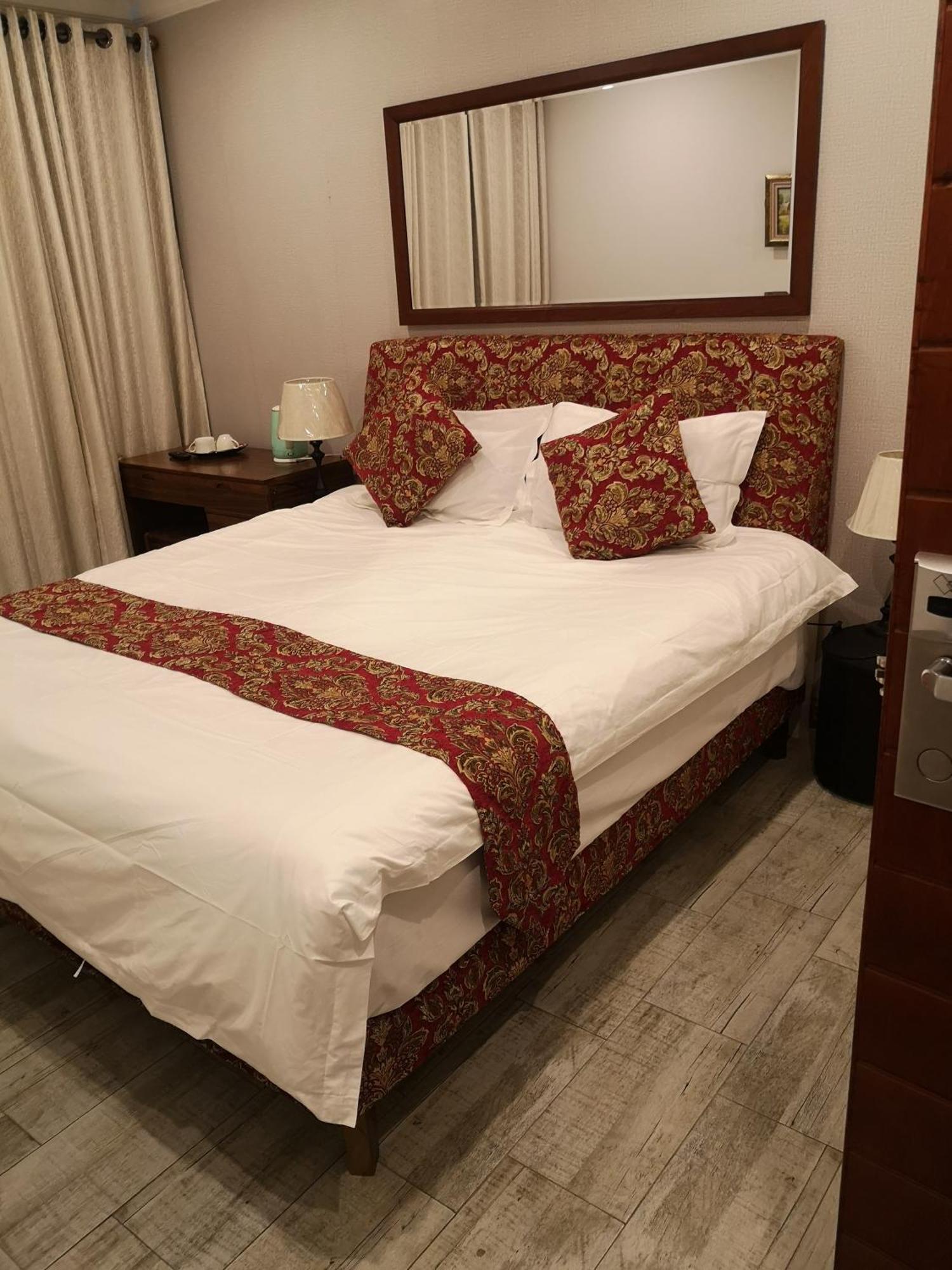 Lotus Guest House Йоханесбург Екстериор снимка