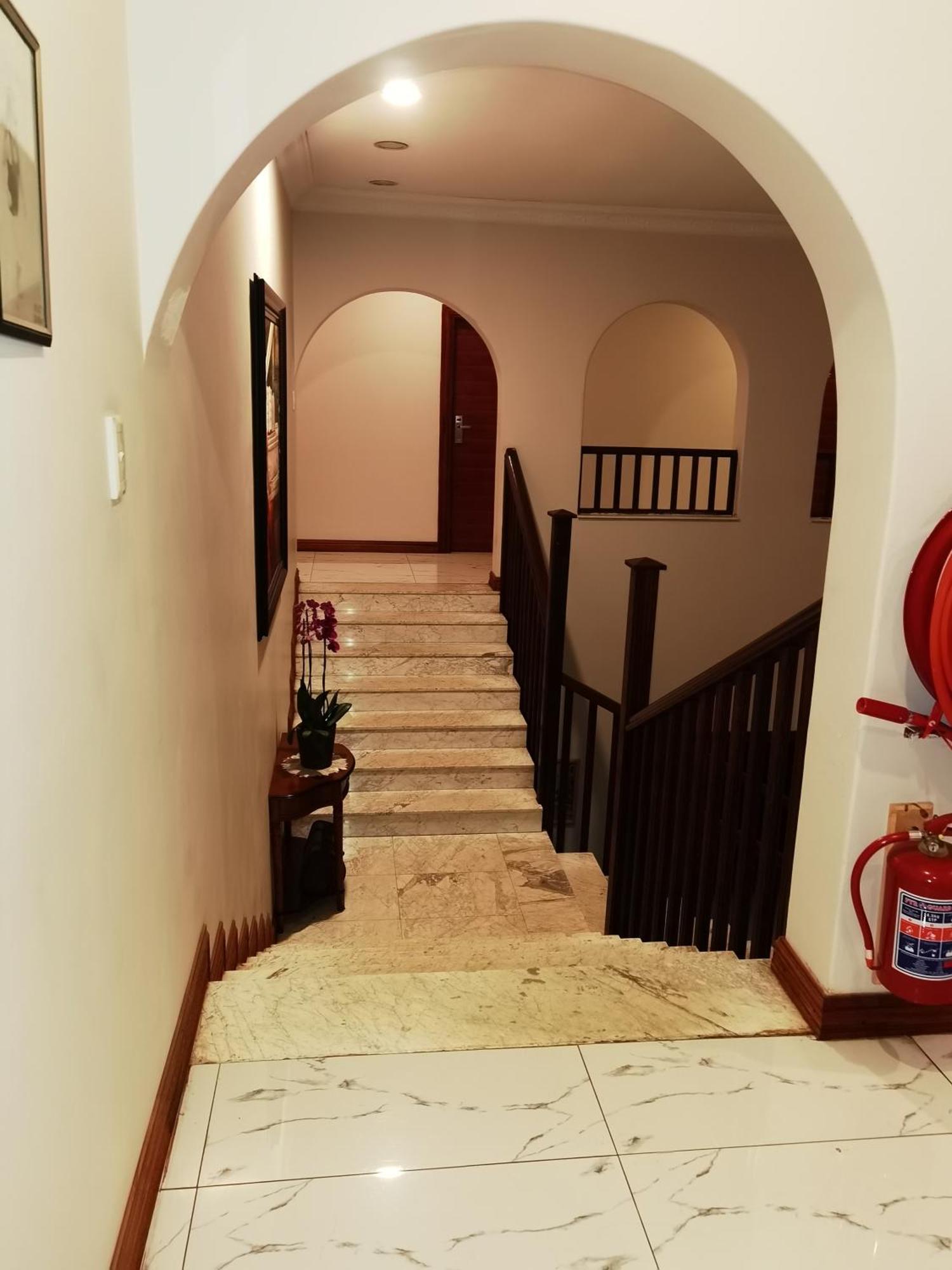 Lotus Guest House Йоханесбург Екстериор снимка