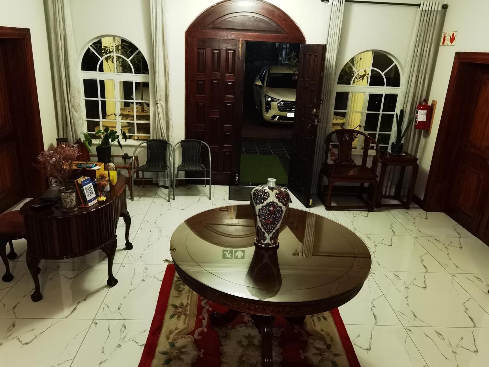 Lotus Guest House Йоханесбург Екстериор снимка